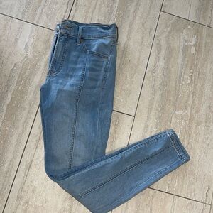 Light wash express jeans
